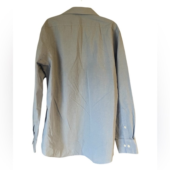 Van Heusen Men’s Button Down Shirt - Picture 2 of 5